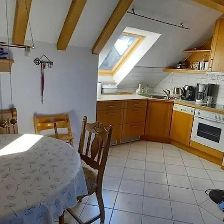 Komfortable Und Gemuetliche Ferienwohnung- Direkt Im Zentrum דירה