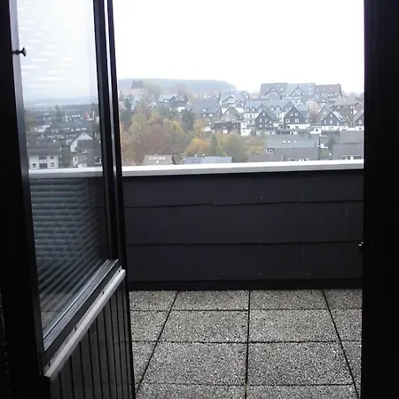 Komfortable Und Gemuetliche Ferienwohnung- Direkt Im Zentrum דירה
